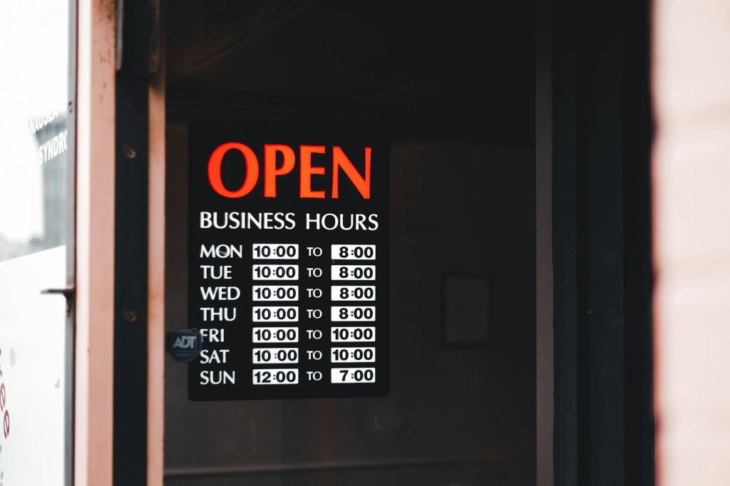 Image of business hours sign